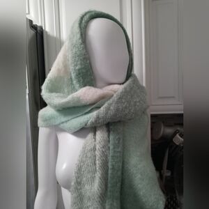 Steve Madden Sage white Buffalo plaid blanket Wrap with Fringe SMA-768 NEW